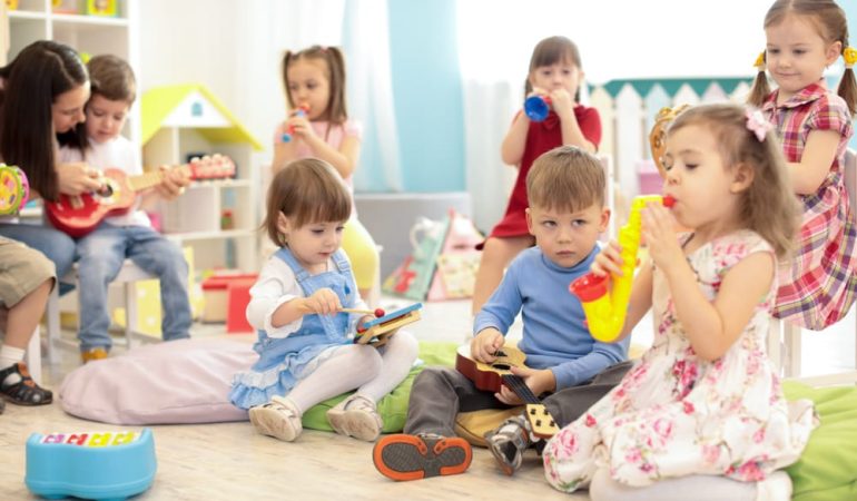 What is the Difference Between Nursery and Preschool